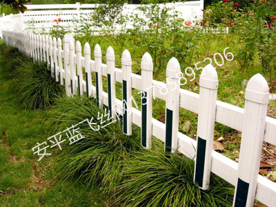 PVC草坪護欄-3.jpg