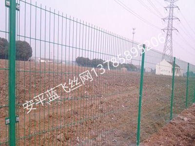 雙邊護(hù)欄網(wǎng)-6.jpg